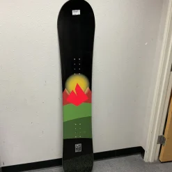 Used Horizon DEFIANCE Mens Snowboard Only Black And Green 158 cm