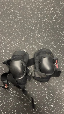 Used Inline Protective Set Black Senior