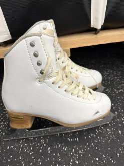 Used Jackson LELLE WomensFigure Skate White Senior 4