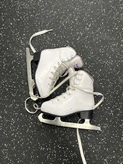 Used Jackson SOFTEC Girls Softboot Skate White Youth 09.0