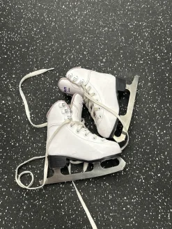 Used Jackson SOFTEC Girls Softboot Skate White Youth 09.0