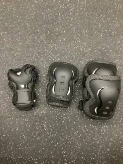 Used JBM Inline Protective Set Black LG
