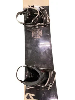 Used K2 WORLD WIDE WEAPON Womens Board/Bindings Black And White 147 cm