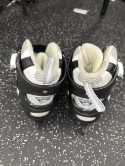 Used Lake Placid ADJUSTABLE 12-2 Boys Softboot Skate Black Adjustable