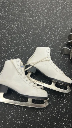 Used Lake Placid WomensFigure Skate White Senior 9