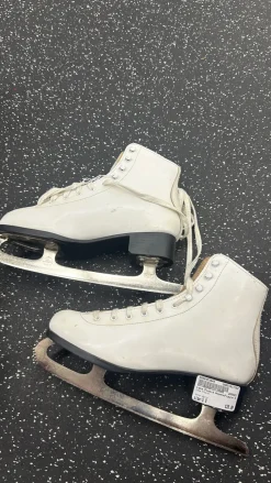 Used Lake Placid WomensFigure Skate White Senior 9