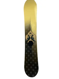 Used Lamar 152cm Womens Snowboard Yellow