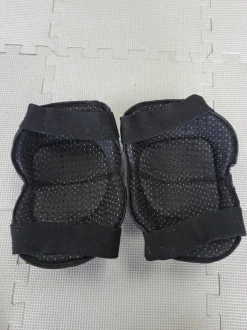 Used LG Inline Skate Kneepads