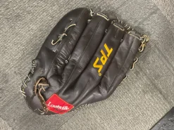 Used Louisville Slugger TPS BB/SB Glove RH Throw Black 13 1/2"