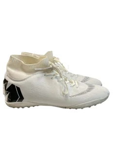 Used M SZ 10.5 Soccer Indoor Shoes White Senior 10.5