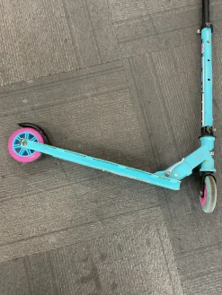Used Madd Gear FLOW 100 Scooter Royal Blue