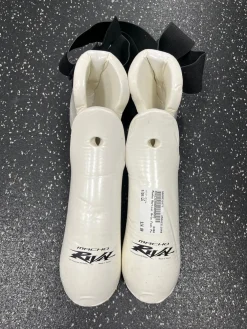 Used Martial Arts Foot Pads White LG