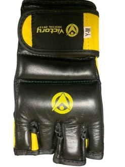 Used Martial Arts Gloves Black Youth