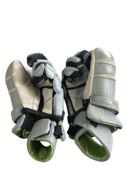 Used Maverik M5 TORQUE LOC2 Lacrosse Gloves Junior Grey 9 1/2"