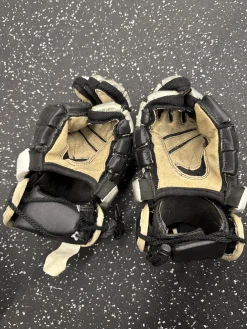 Used Maverik THE LEGACY COLLECTION Lacrosse Gloves Mens White 12"
