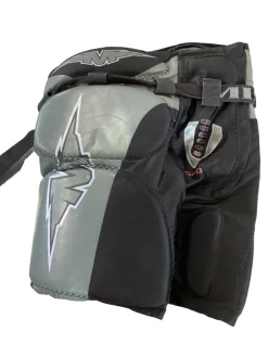 Used Mission 7500 Youth Roller Pant Black MD