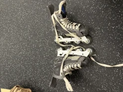 Used Mission INHALER AC6 Roller Hockey Skates Grey Junior 02