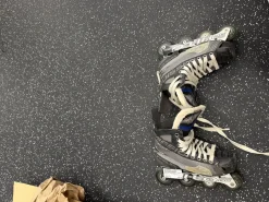 Used Mission INHALER AC6 Roller Hockey Skates Grey Junior 02