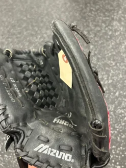 Used Mizuno FINCH BB/SB Glove RH Throw Black 12"