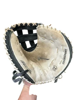 Used Mizuno FRANCHISE BB/SB Catchers RH Throw Black 34"