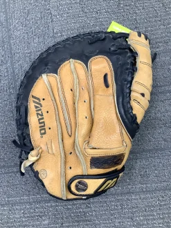 Used Mizuno FRANCHISE BB/SB Catchers RH Throw Tan 33"