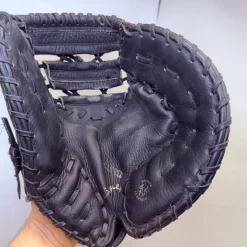 Used Mizuno GXF102 BB/SB First Base RH Throw Black 11 1/4"