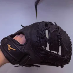 Used Mizuno GXF102 BB/SB First Base RH Throw Black 11 1/4