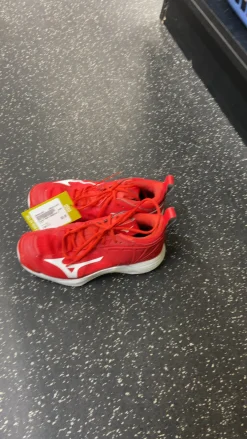 Used Mizuno VB Shoes Adult Red Senior 8