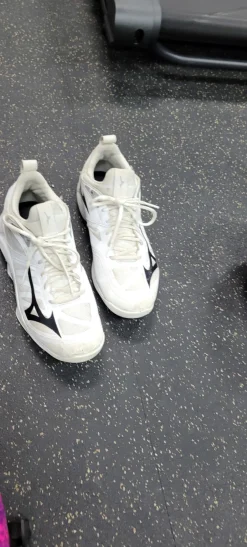Used Mizuno VB Shoes Adult White Senior 9
