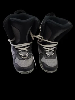 Used MORROW Boys Snowboard Boots Black Junior 05