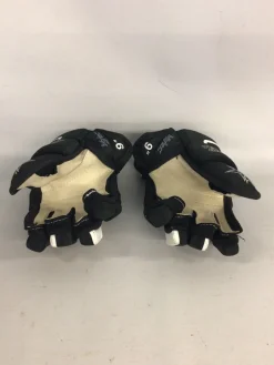 Used Mylec MYLEC TECH GRIP GLOVES Youth Gloves Black 9