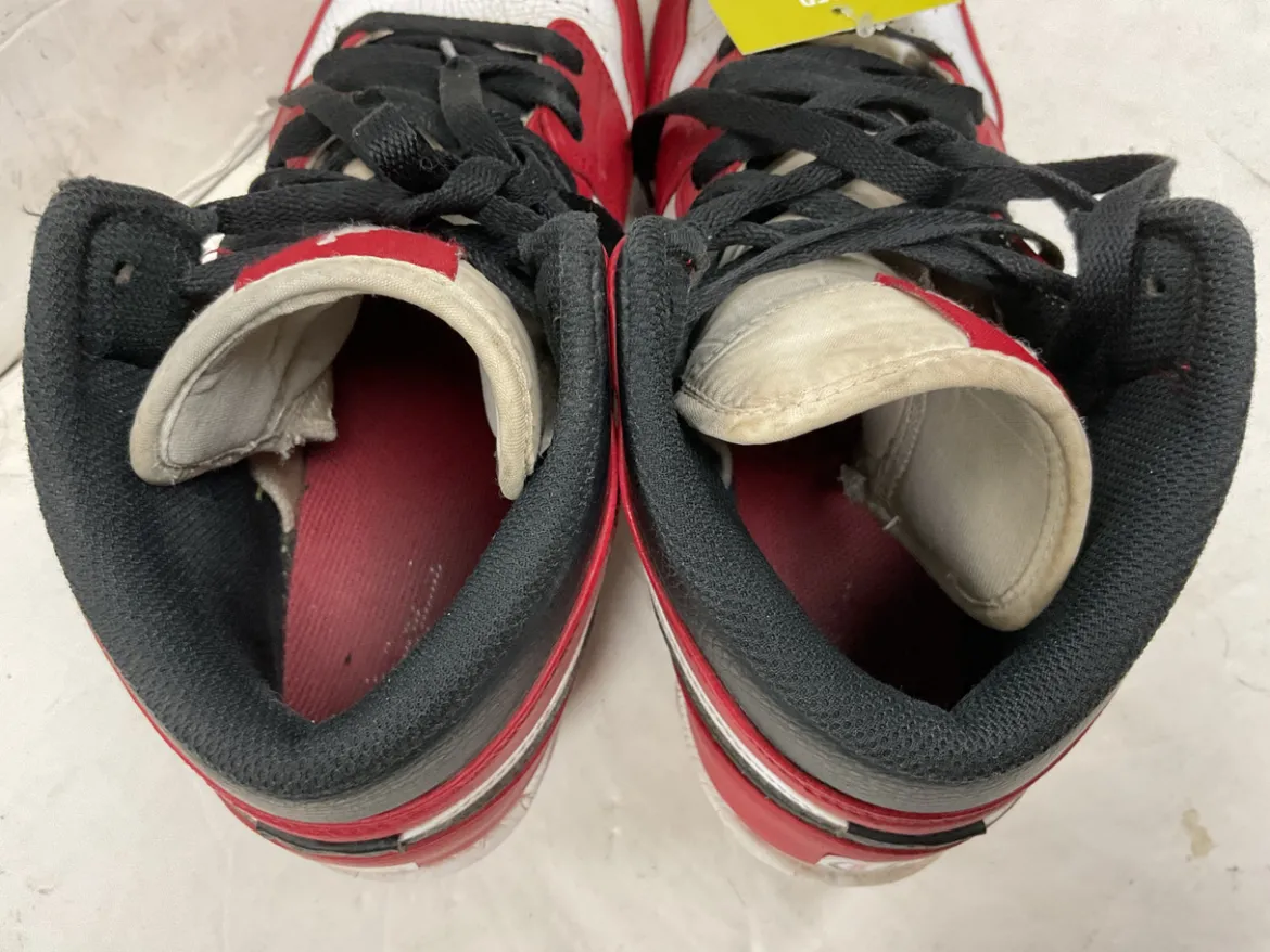 Used Nike Air Jordan FJ6805-106 BB/SB Cleats Cardinal And White Senior 8.5