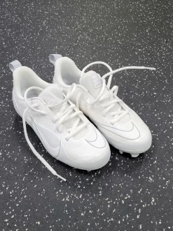 Used Nike LAX Cleats Boys White Junior 02.5