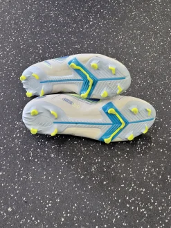 Used Nike Soccer Cleats White Senior 7.5
