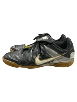 Used Nike Soccer Indoor Shoes Black Junior 01