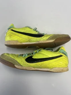Used Nike Soccer Indoor Shoes Yellow Senior 11