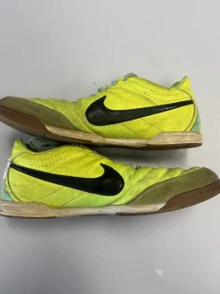 Used Nike Soccer Indoor Shoes Yellow Senior 11