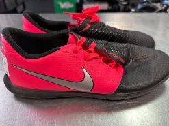 Used Nike Soccer Indoor Shoes Black Senior 7