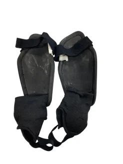 Used Nike Soccer Shin Guards Junior Black MD