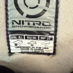 Used Nitro ECHO Girls Snowboard Boots Grey Junior 05.5