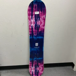 Used Nitro TRANSITION Girls Snowboard Only Navy Blue And Purple 128 cm