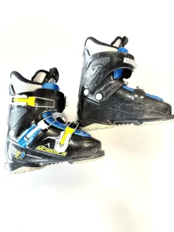 Used Nordica TEAM 3 Boys DH Ski Boot Black 225 MP - J04.5 - W5.5