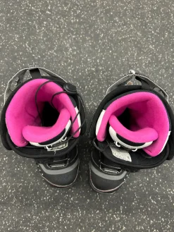 Used Northwave WIRED TF1 BOA Girls Snowboard Boots Black Junior 05.5