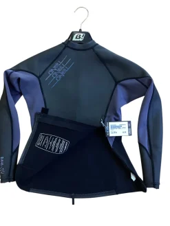 Used O'Neill Junior Top Black JR 06