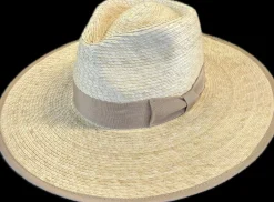Used Outerwear Womens Hat Brown