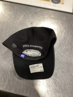 Used Outerwear Womens Hat Black