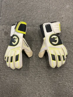 Used Puma PROCAT Soccer Goalie Gloves White 4