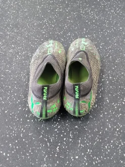 Used Puma Soccer Cleats Green Junior 03.5