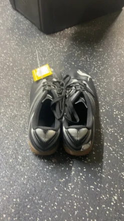 Used Puma Soccer Turf Shoes Black Youth 09.0