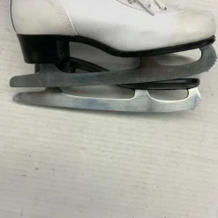 Used RALLY WomensFigure Skate White Senior 6